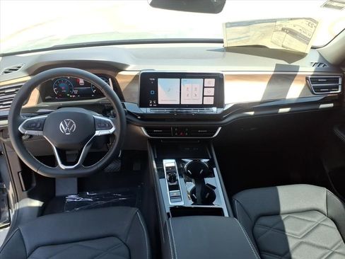 New 2026 Volkswagen Atlas SE FWD image 13