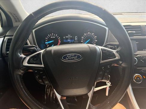 Used 2015 Ford Fusion SE w/ Equipment Group 201A FWD image 8