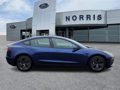 Used 2023 Tesla Model 3 Standard Range image 5