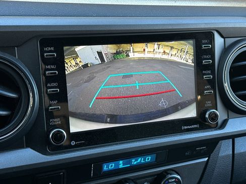 Used 2022 Toyota Tacoma TRD Off-Road image 16