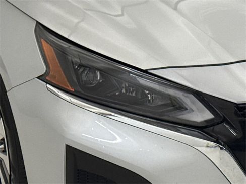Used 2023 Nissan Altima 2.5 S image 5