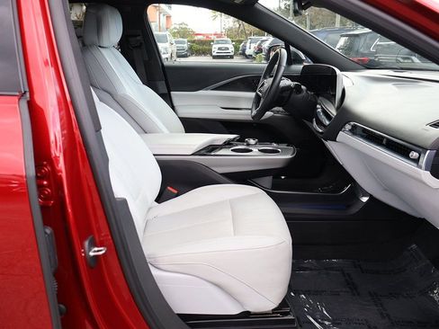 Used 2024 Cadillac Lyriq Sport RWD image 30