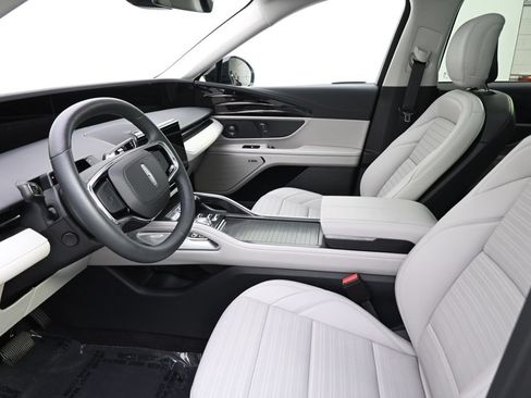 New 2026 Lincoln Nautilus Reserve AWD/4WD image 13