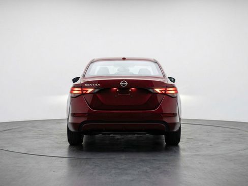 Used 2025 Nissan Sentra SV image 7