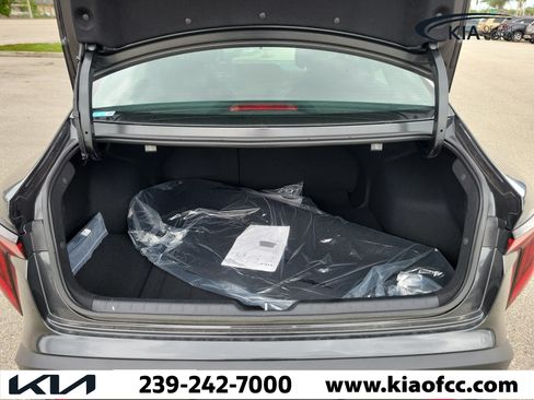 New 2026 Kia K4 FWD image 10
