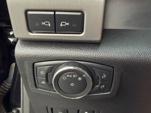 Used 2021 Ford F250 Platinum AWD/4WD image 36