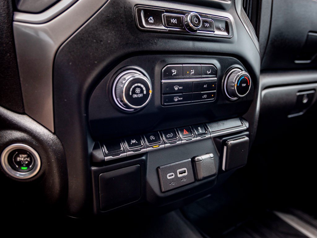 Used 2024 Chevrolet Silverado 1500 Custom w/ Turbomax Blackout Package AWD/4WD image 18