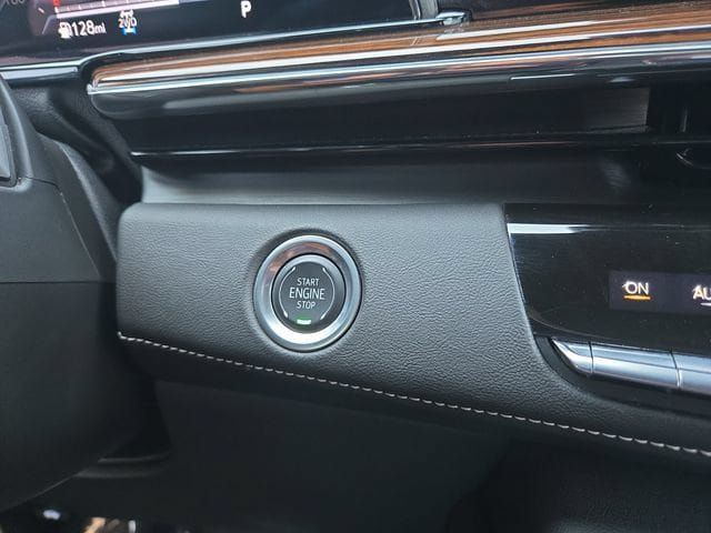 Certified 2024 Cadillac Escalade Premium Luxury AWD/4WD image 28