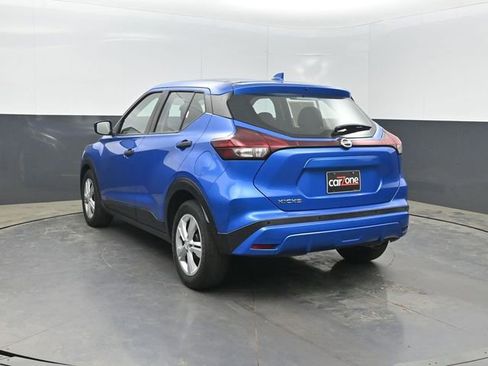 Used 2021 Nissan Kicks S image 3