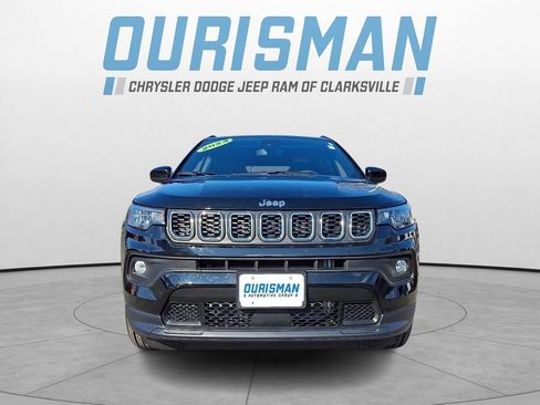 Used 2024 Jeep Compass Latitude w/ Sun and Sound Group image 2