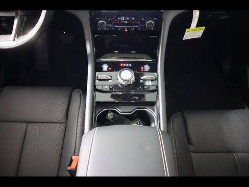 New 2024 Jeep Grand Cherokee Overland w/ Luxury Tech Group IV AWD/4WD image 25