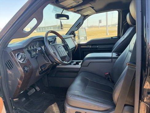 Used 2015 Ford F250 Platinum image 6