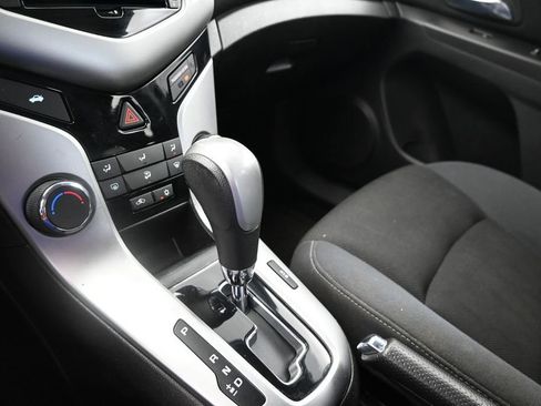 Used 2016 Chevrolet Cruze LT FWD image 23