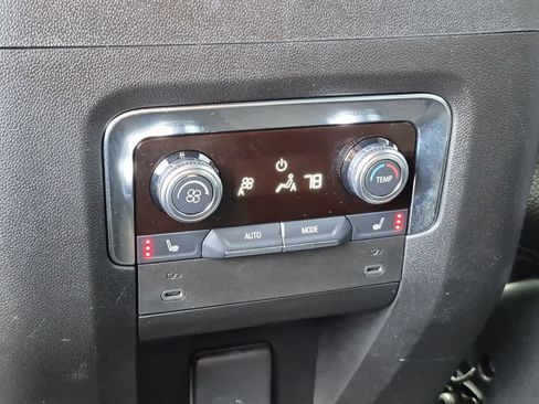 Used 2025 GMC Yukon Denali image 11