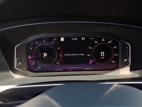 Used 2022 Volkswagen Tiguan SEL R-Line image 13