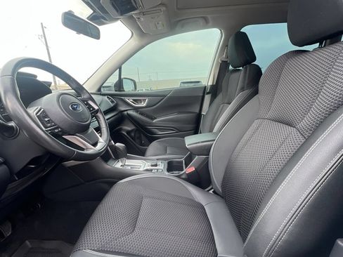 Used 2022 Subaru Forester Premium AWD/4WD image 9