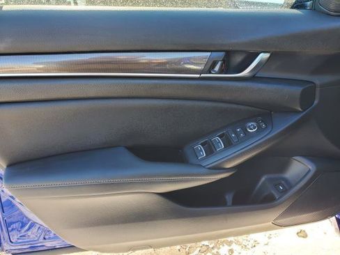 Used 2022 Honda Accord Sport image 19