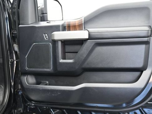 Used 2016 Ford F150 Lariat w/ Equipment Group 502A Luxury AWD/4WD image 27