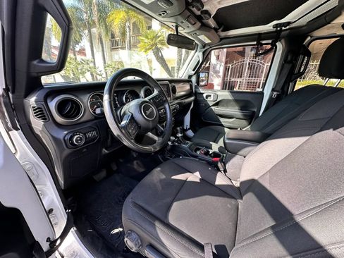 Used 2021 Jeep Gladiator Sport AWD/4WD image 5
