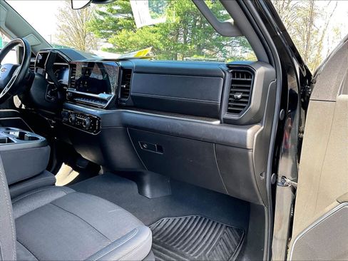 Used 2025 Chevrolet Silverado 1500 LT AWD/4WD image 12