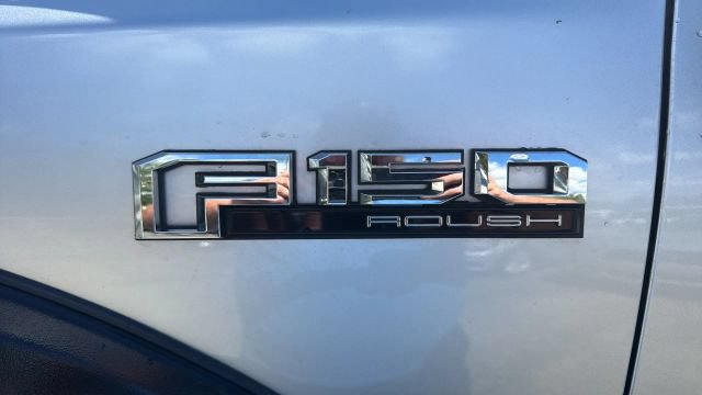 Used 2016 Ford F150 XLT w/ Equipment Group 302A Luxury AWD/4WD image 11