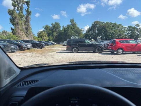 Used 2025 Kia Sportage LX AWD/4WD image 34