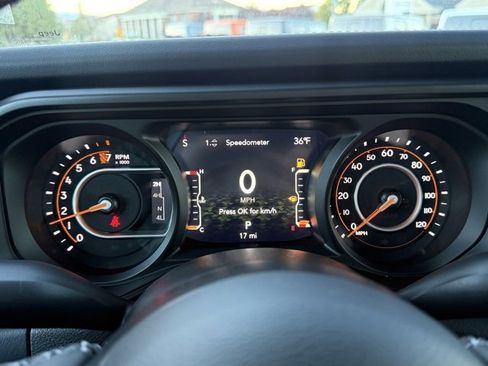 New 2025 Jeep Gladiator Sport image 17
