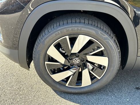 New 2026 Volkswagen Atlas Cross Sport SE image 8
