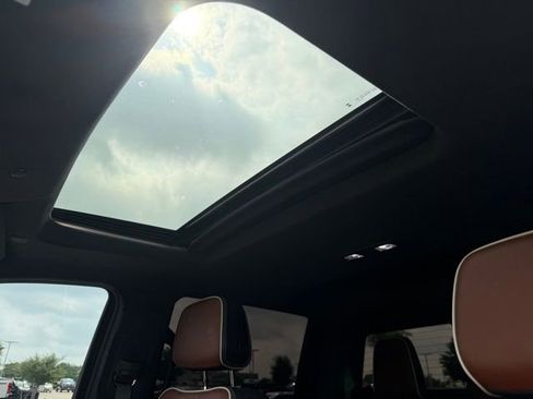 Used 2025 GMC Sierra 2500 Denali Ultimate AWD/4WD image 12