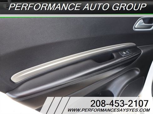 Used 2020 Dodge Durango SXT w/ 3rd Row Seating Group image 18