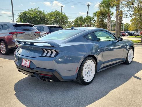 Used 2026 Ford Mustang GT Premium w/ GT Performance Package RWD image 5
