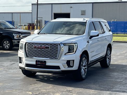 Used 2022 GMC Yukon Denali AWD/4WD image 3