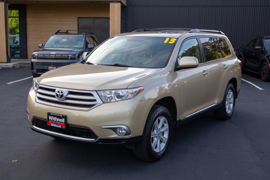 Used 2013 Toyota Highlander SE AWD/4WD image 3