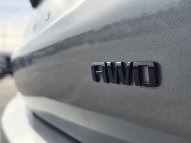 Used 2024 Chevrolet Equinox RS AWD/4WD image 10