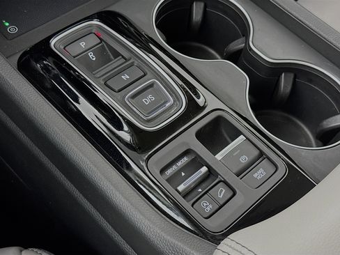 Certified 2025 Honda Pilot EX-L image 16