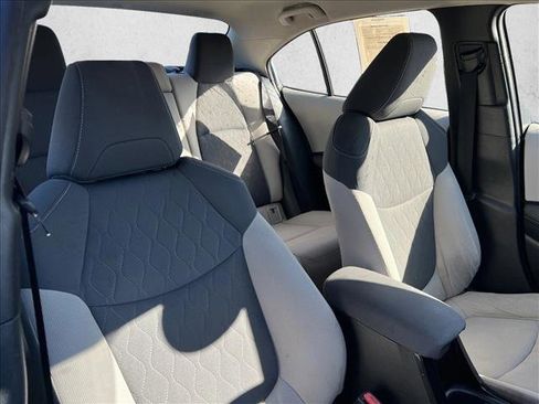 Certified 2020 Toyota Corolla LE image 24