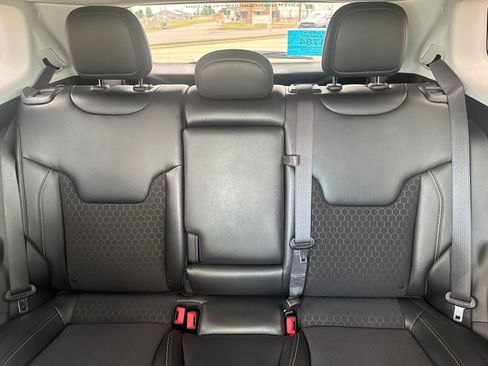 Used 2021 Jeep Compass Latitude w/ Convenience Group AWD/4WD image 20