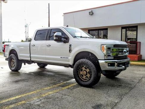 Used 2019 Ford F350 King Ranch w/ King Ranch Ultimate Package image 11