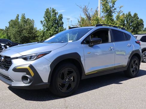 Used 2024 Subaru Crosstrek 2.5i Sport w/ Crosstrek Mirror Package AWD/4WD image 4