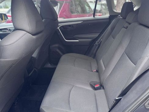 Used 2019 Toyota RAV4 LE AWD/4WD image 22