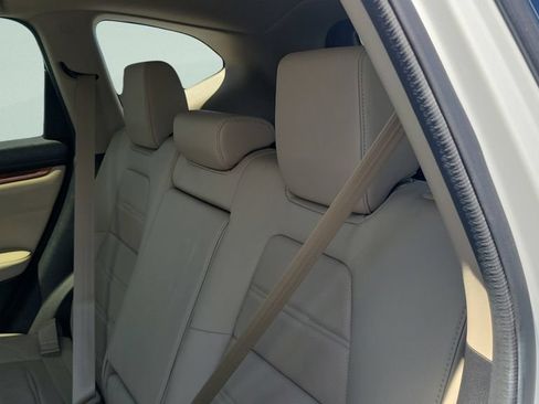 Used 2019 Honda CR-V Touring image 9