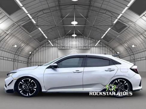 Used 2018 Honda Civic Sport image 19