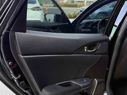 Used 2018 Honda Civic Sport image 70