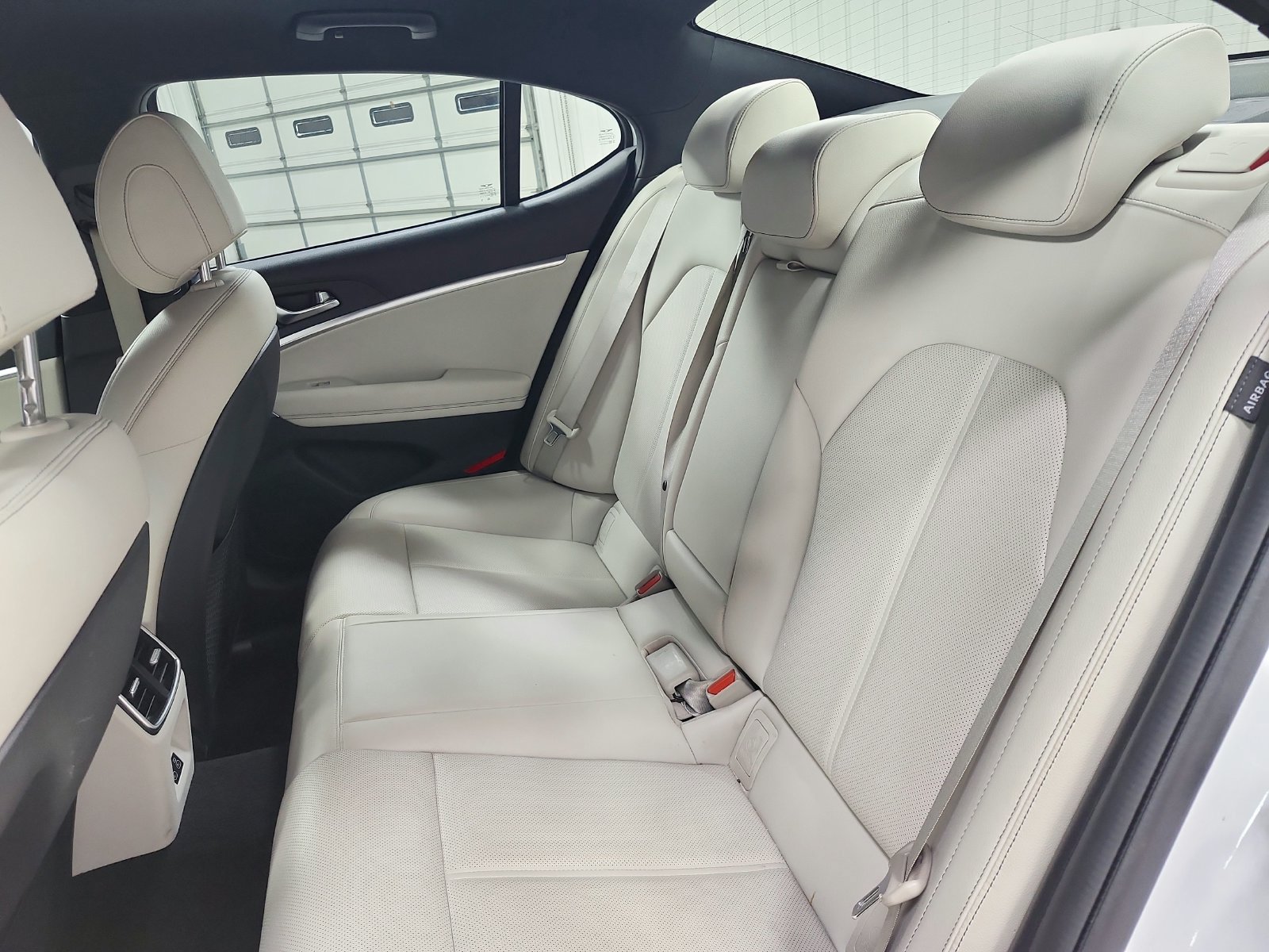 Used 2025 Genesis G70 2.5T RWD image 12