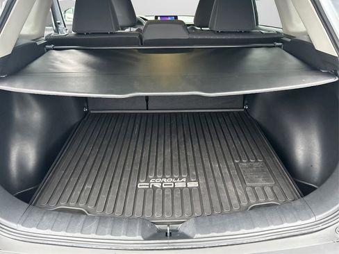 Used 2023 Toyota Corolla Cross LE image 12