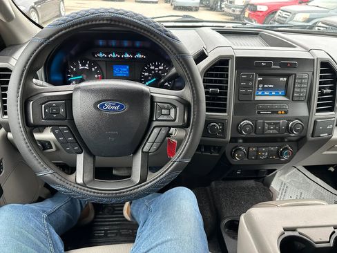 Used 2019 Ford F250 XL w/ Power Equipment Group AWD/4WD image 9