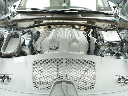 New 2026 Porsche Macan Turbo AWD/4WD image 30