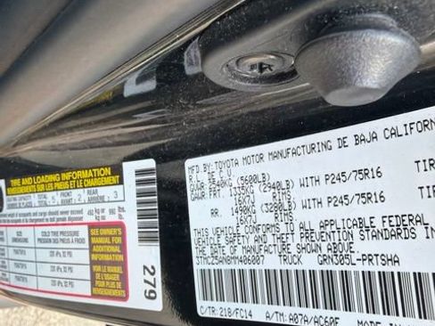 Used 2021 Toyota Tacoma SR5 w/ Technology Package AWD/4WD image 13