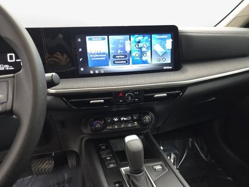 Used 2026 Nissan Kicks SV w/ SV Premium Package FWD image 20