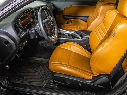 Used 2019 Dodge Challenger SRT Hellcat w/ Laguna Leather Package image 18